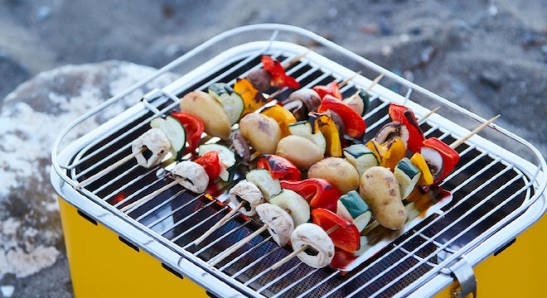 Gezellig samen eten met de tafelbarbecue