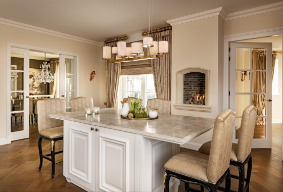 Klassiek Long Island interieur met maatwerk keuken en meubels