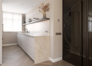 Beige keuken op maat gemaakt | Kitchenstudio