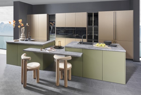 Moderne keuken met kookeiland van Brigitte Keukens