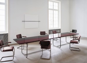 Jil Sander geeft iconische Thonet ontwerpen een nieuw gezicht - 