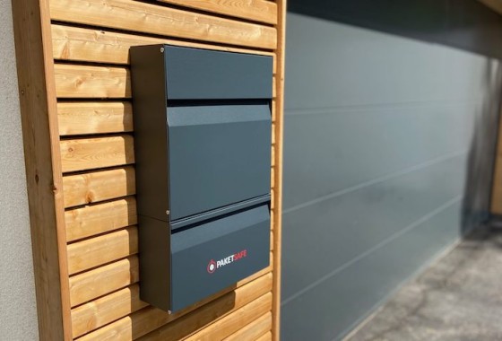 Nooit meer thuis wachten op je pakketje met de Pakketsafe brievenbus - Loxone