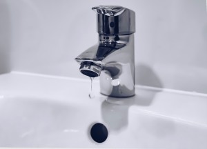 Waterontharder in huis: zo bescherm je je keukenapparaten tegen kalkaanslag