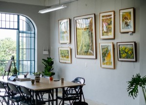 Waarom hangt er steeds vaker een fotolijst in de badkamer?
