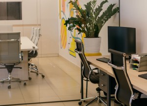 Is een robotstofzuiger op kantoor handig? Onze ervaring na twee weken
