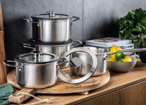 DUCQ Pannenset 4 delig - downdraft geschikt - 3 laags - met glazen deksels
