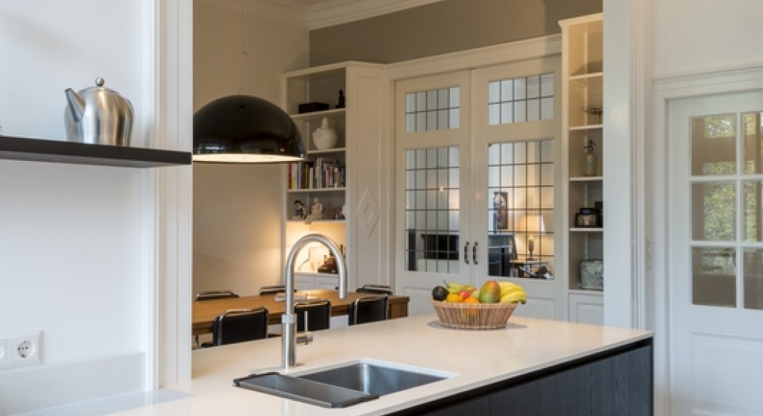 Open keuken of gesloten keuken: wat zijn de voor- en nadelen?