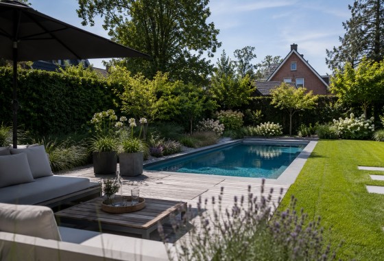 Een zwembad in de tuin: waar moet je op letten?