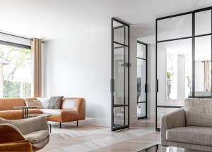 Binnenkijken: voorbeelden van stalen deuren in het interieur - 