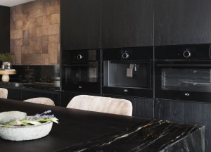 Zwarte high end keuken | Kitchenstudio