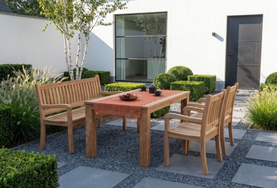 De tuintafel waar je de hele zomer aan wilt blijven zitten - Teakea