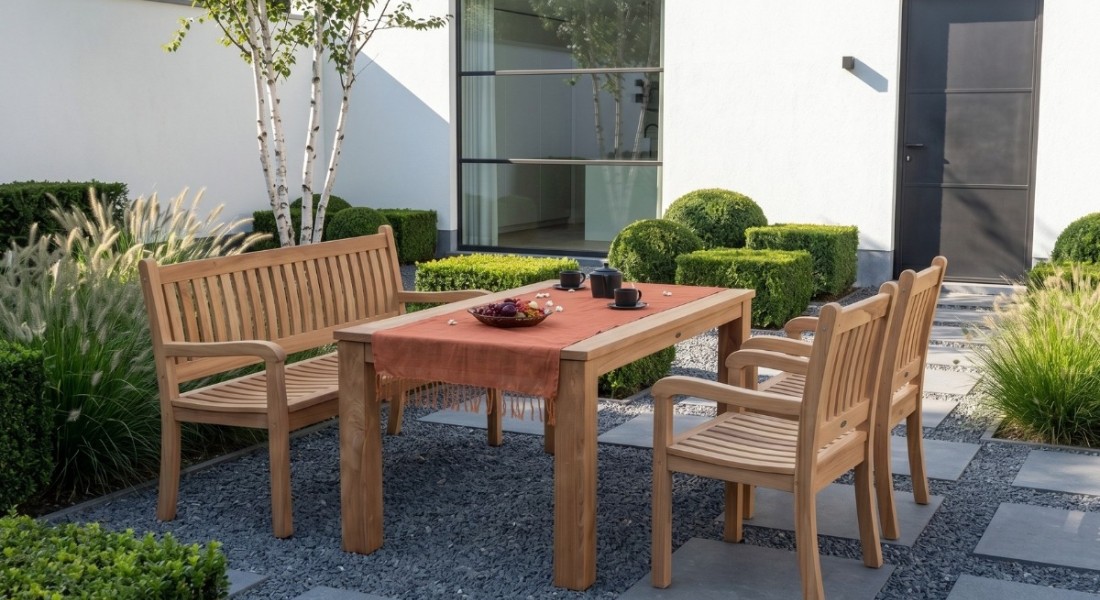 De tuintafel waar je de hele zomer aan wilt blijven zitten