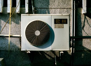 Zomerzon in huis: warm water maken én koel blijven