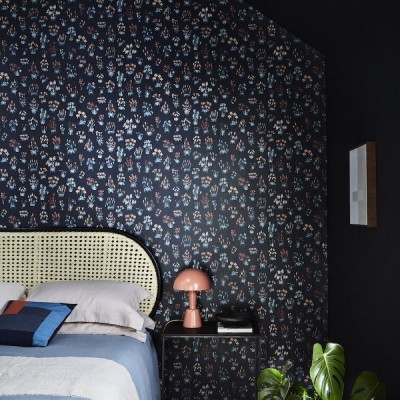 FotoOriginele patronen uit historische panden op de muur. Little Greene behangcollectie