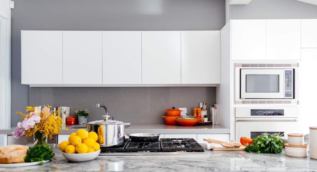 Een comfortabele en warme leefkeuken creëren met een slimme verbouwing