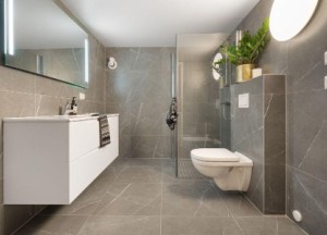 Badkamer renoveren in Vlaanderen: welke vakmensen heb je nodig?