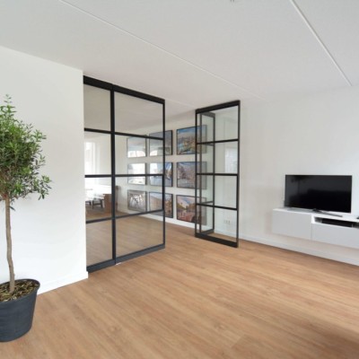 FotoBinnenkijken: Stalen taatsdeuren op maat gemaakt