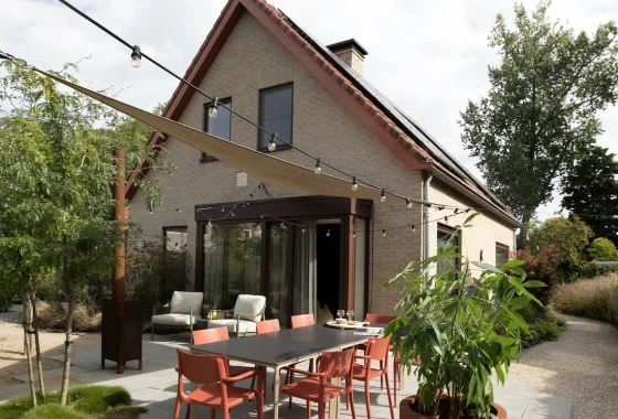 Project foto: Stijlvolle jaren negentig woning aan het water