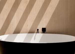 Geef je badkamer karakter met jouw favoriete kleur