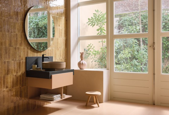 Hout en aardetinten geven de moderne badkamer meer sfeer - Duravit