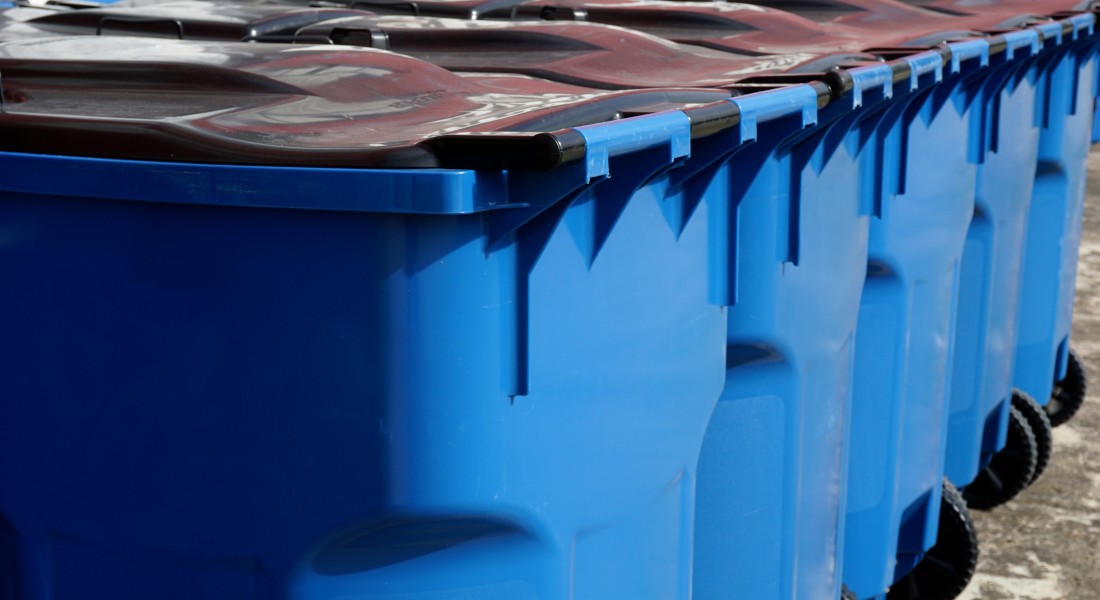 Een nette tuin en werkruimte begint bij de juiste rolcontainer
