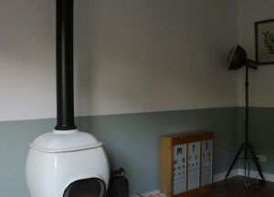 African Flame pothaard White Raku - Art of Fire