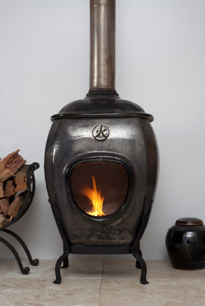 African Flame pothaard Black Raku