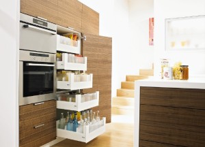 Hoekkast SPACE Corner en voorraadkast Space Tower - Blum