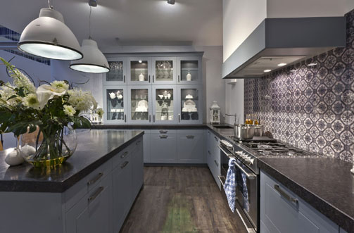 Uw KeukenSpeciaalzaak selectiv landelijk oud Hollands blauw