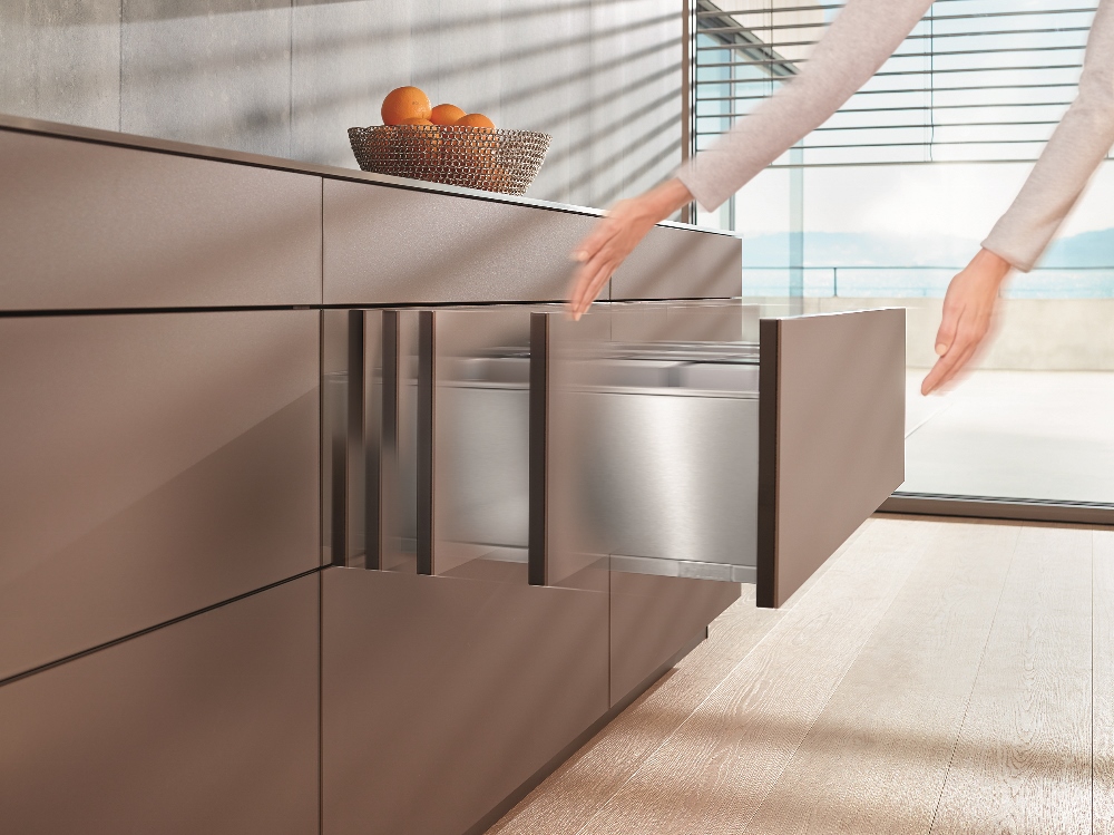 Tip-On Blumotion voor greeploze keukenkasten | Blum