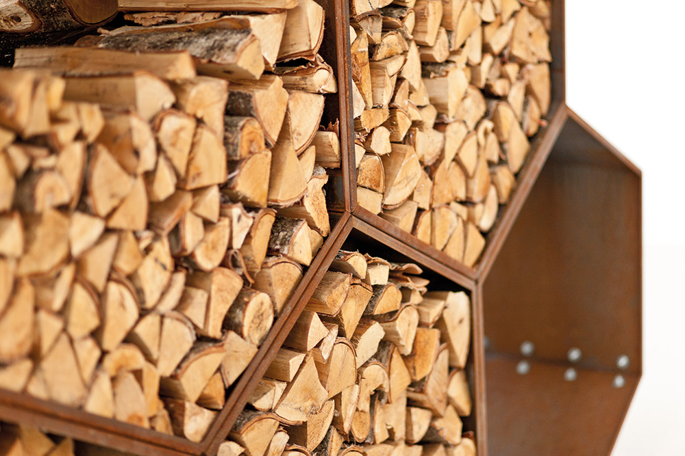 Foto Haardhout drogen? Met deze tips van Leenders Haardkachels geniet je van een mooier vuur FotoHaardhout drogen? Met deze tips van Leenders Haardkachels geniet je van een mooier vuur