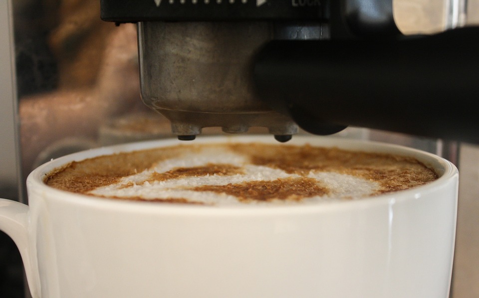 Koffie van een professionele koffieautomaat is lekker en heeft voordelen. Vraag een koffie offerte aan.