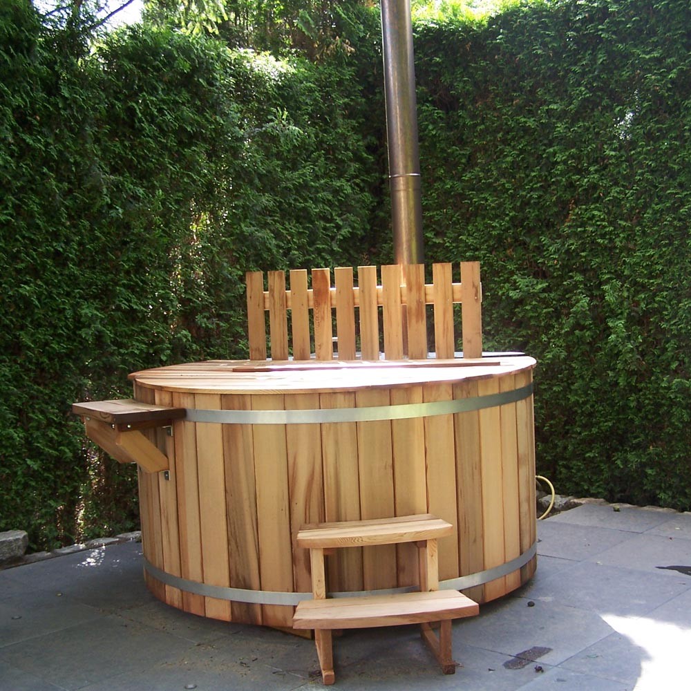 Houten hottub voor de tuin van Cerdic