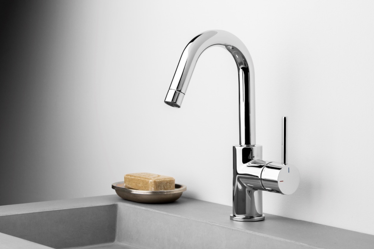 De Kiruna Evo is een van de hoge wastafelkranen uit de Lavanto serie van Dekker Zevenhuizen #badkamer