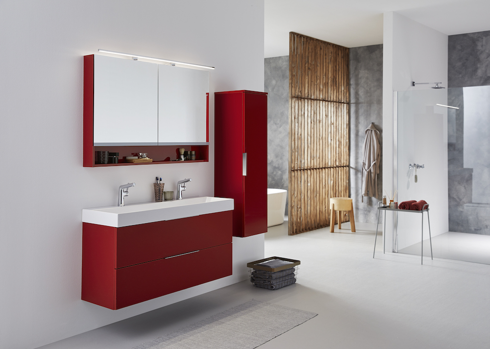 Badkamermeubel rood. Sanisrome badkamerinspiratie #badkamer #sanidrome #badkamermeubel