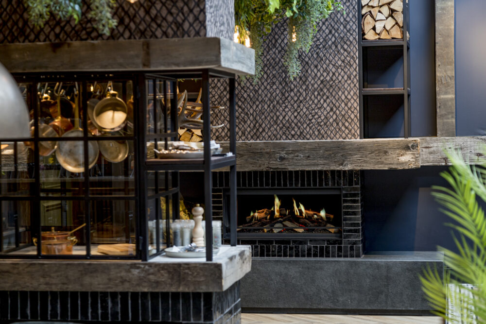 Kalfire E-one elektrische haard #haard #elektrisch #kalfire #sfeerhaard #designhaard #horeca #restaurant