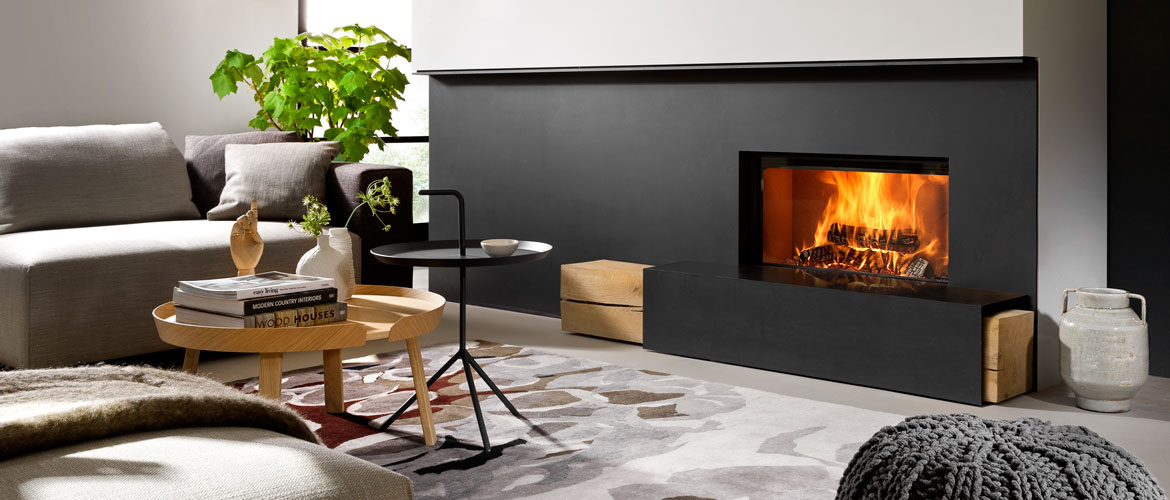 Hoe kan je het beste de haard aansteken en stoken? Tips hoe je goed kan stoken. #houthaard #inbouwhaard #houtvuur #haard #kalfire #stoken