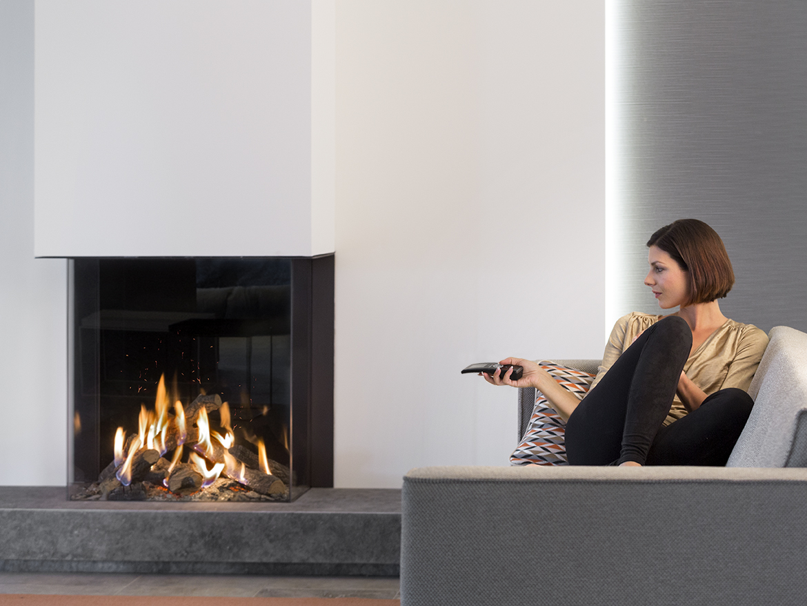 Haarden-trends voor deze winter - gashaard Kalfire GP70-75s Designhaard met spark generator voor realistisch vuurbeeld  #gashaard #kalfire #interieur #haard