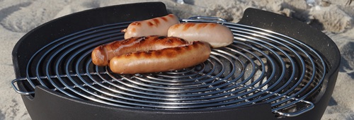 Met het grillrooster als accessoire maak je van de Ignis vuurpot van Morso een kleine BBQ! #bbq #vuurpot #morso #tuin