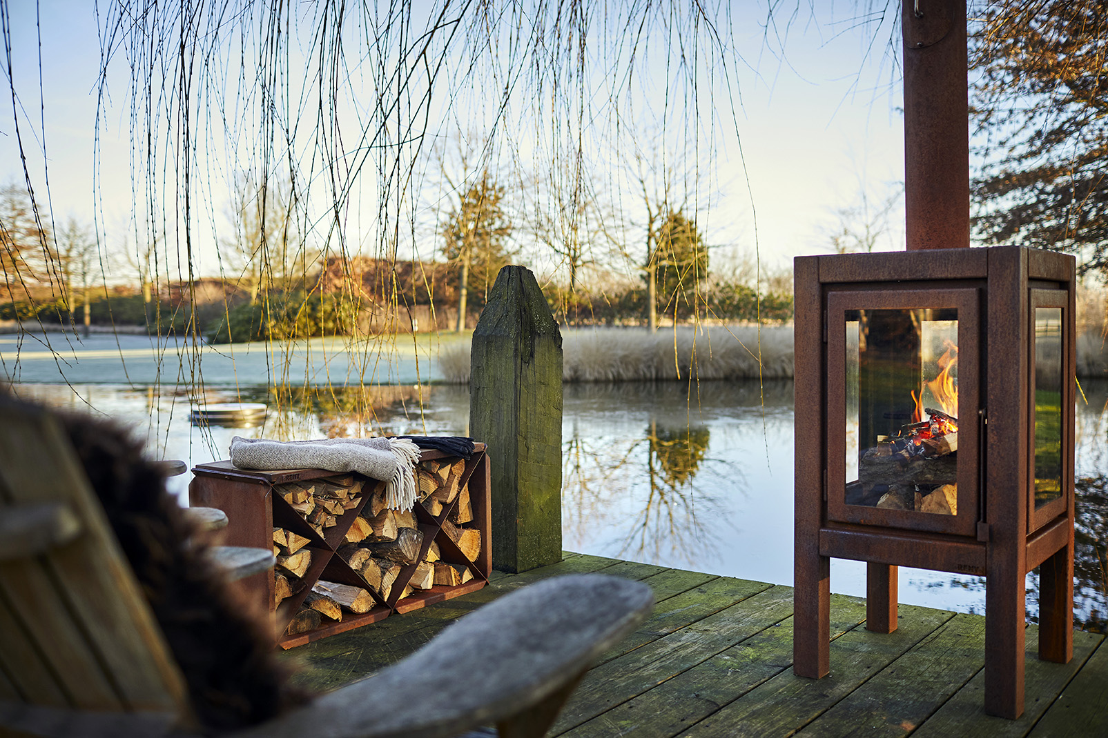 Terras houtkachel Reny. Buitenhaard Quaruba XXL #reny #tuin #terras #houtkachel #buitenhaard #tuininspiratie