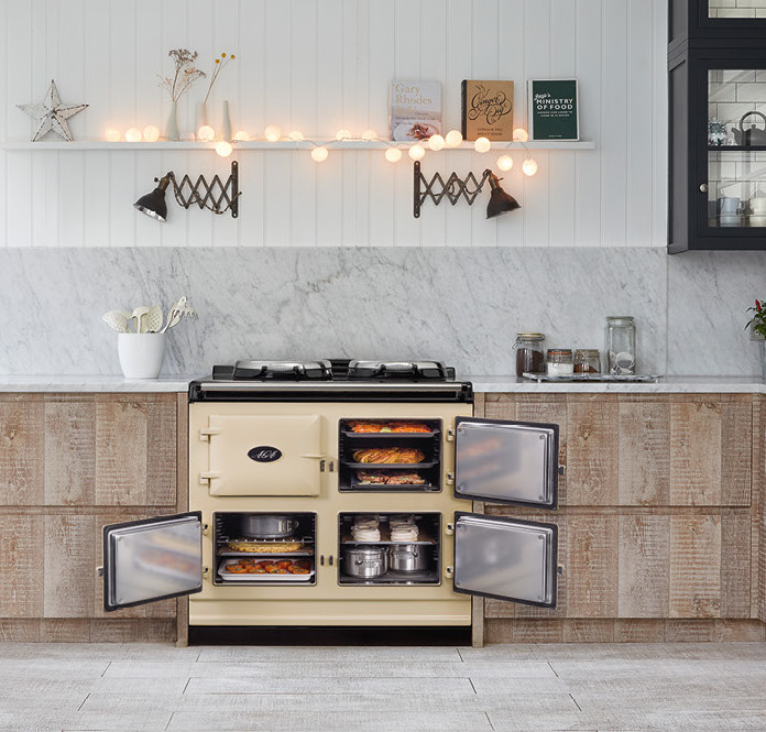 Aga fornuis in houten keuken #aga #fornuis #keuken #keukeninspiratie