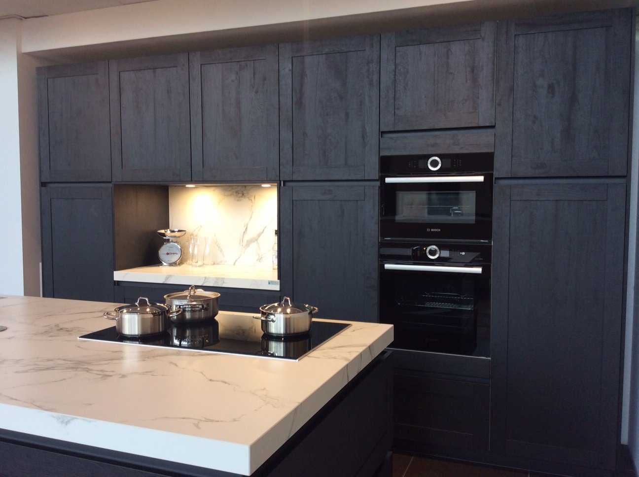 Marmerlook in de keuken: Dekton keukenblad in de kleur Aura #keukens #marmer