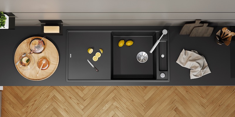 Zwarte spoelbak en werkblad keuken. Sigranit Puradur van Blanco #spoelbak #zwart #keuken #Blanco #zwartekeuken
