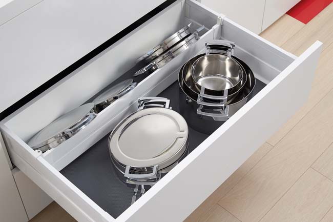 Tips voor een handige keukenindeling. Lade-indeling Blum Orgalux #blum #orgalux #keukenlade #keuken #keukeninspiratie 