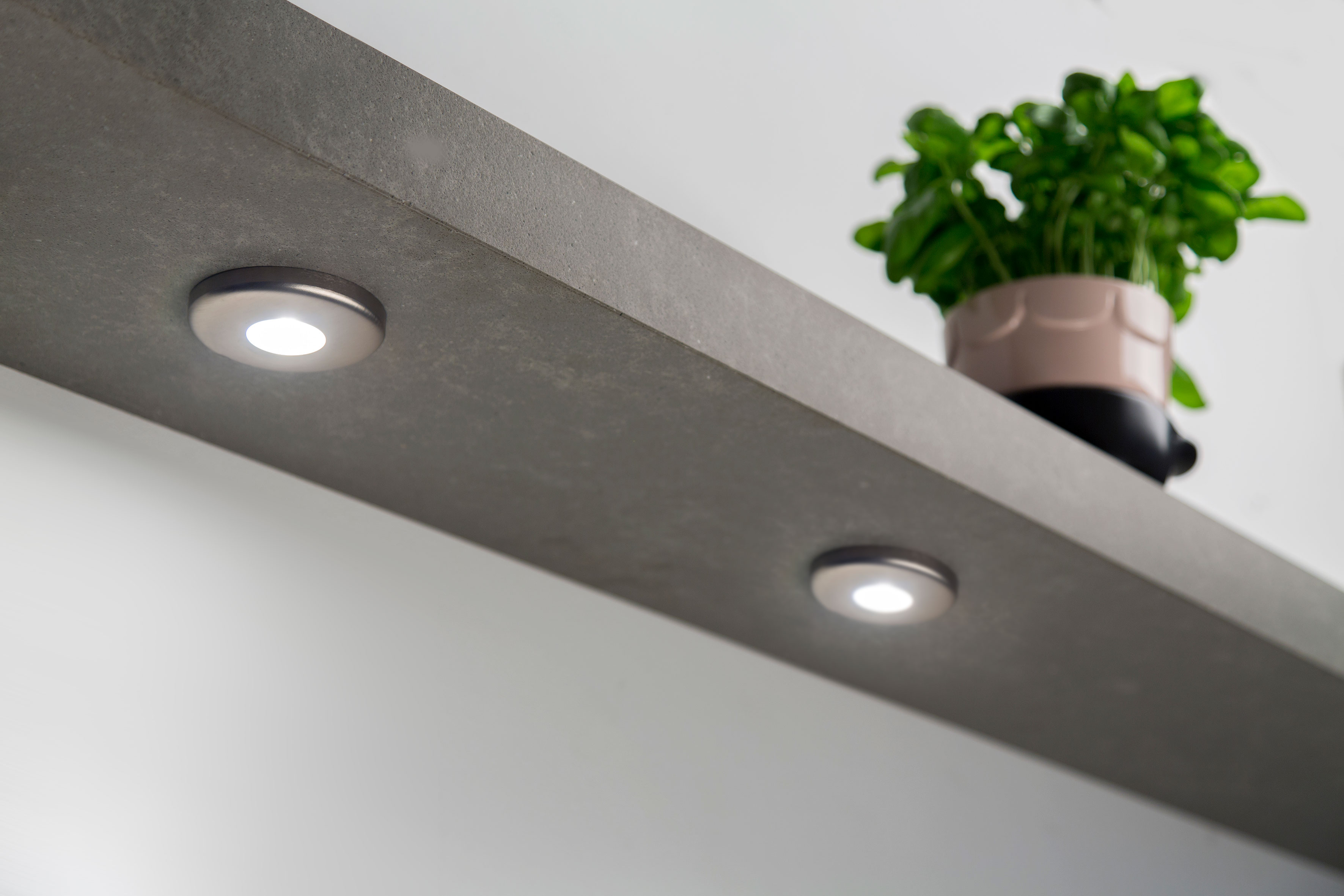Lavanto ledverlichting in de keuken met dimbare ledspots - via dekker Zevenhuizen