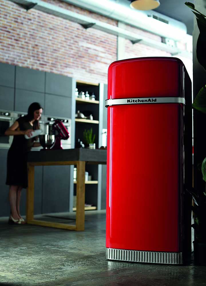 KitchenAid rode koelkast Iconic Fridge in retro jaren 50 stijl #kitchenaid #koelkast #keuken