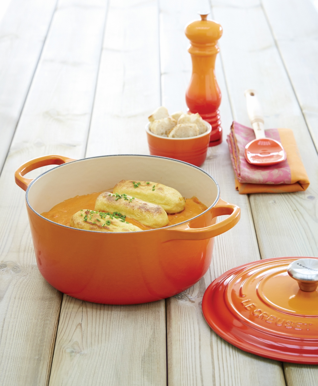 Le Creuset pan oranje