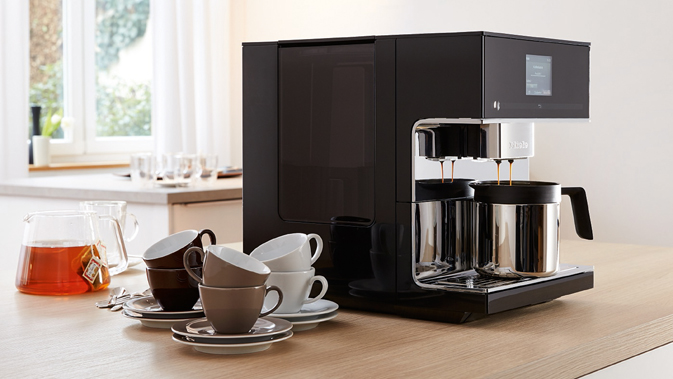 Miele vrijstaande koffieautomaat CM7 voor koffie en theeliefhebbers