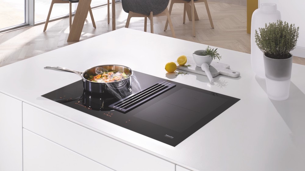 Miele inductiekookplaat TwoInOne met automatische afzuiging in het werkblad #keuken #koken