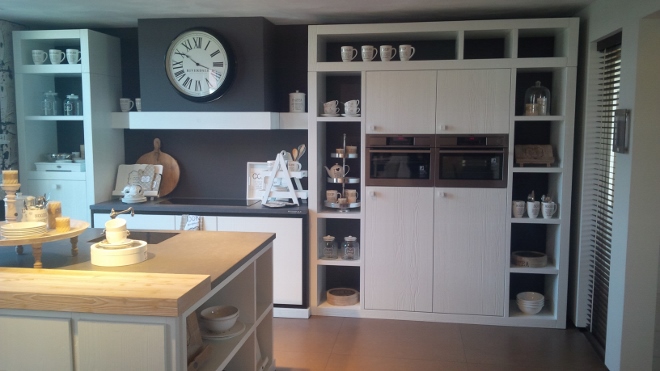 Foto Riverdale keukens: stylish, sfeervol & stoer FotoRiverdale keukens: stylish, sfeervol & stoer